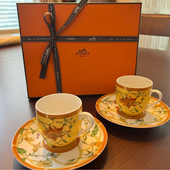 Hermes “La Siesta” demitasse cups and saucers, porcelain espresso 2 in set. - Picture 1 of 3